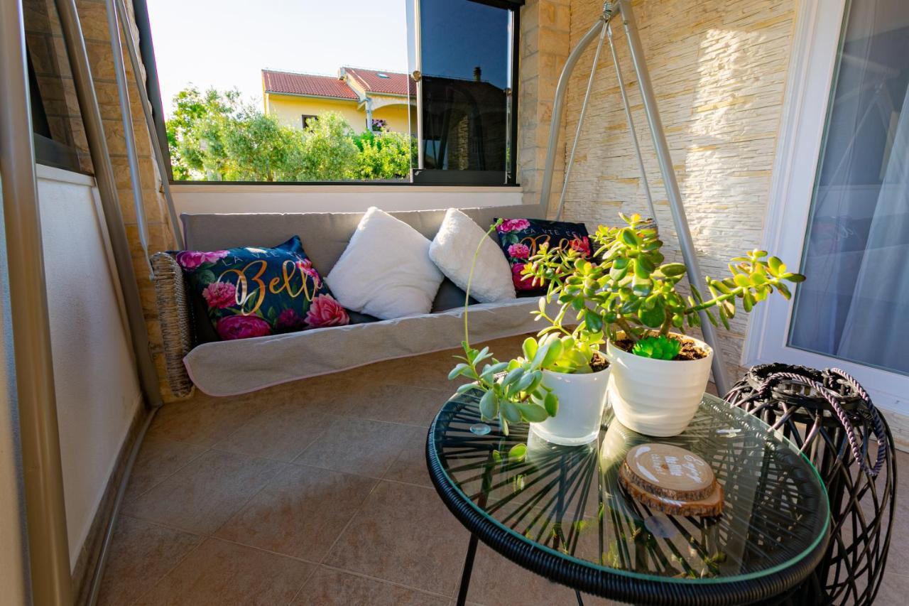 Villa Lorema-Pet Friendly On 5000 Sqm Garden,Pool, Jacuzzi, Billiard&Ps5 Свети-Филип-и-Яков Экстерьер фото