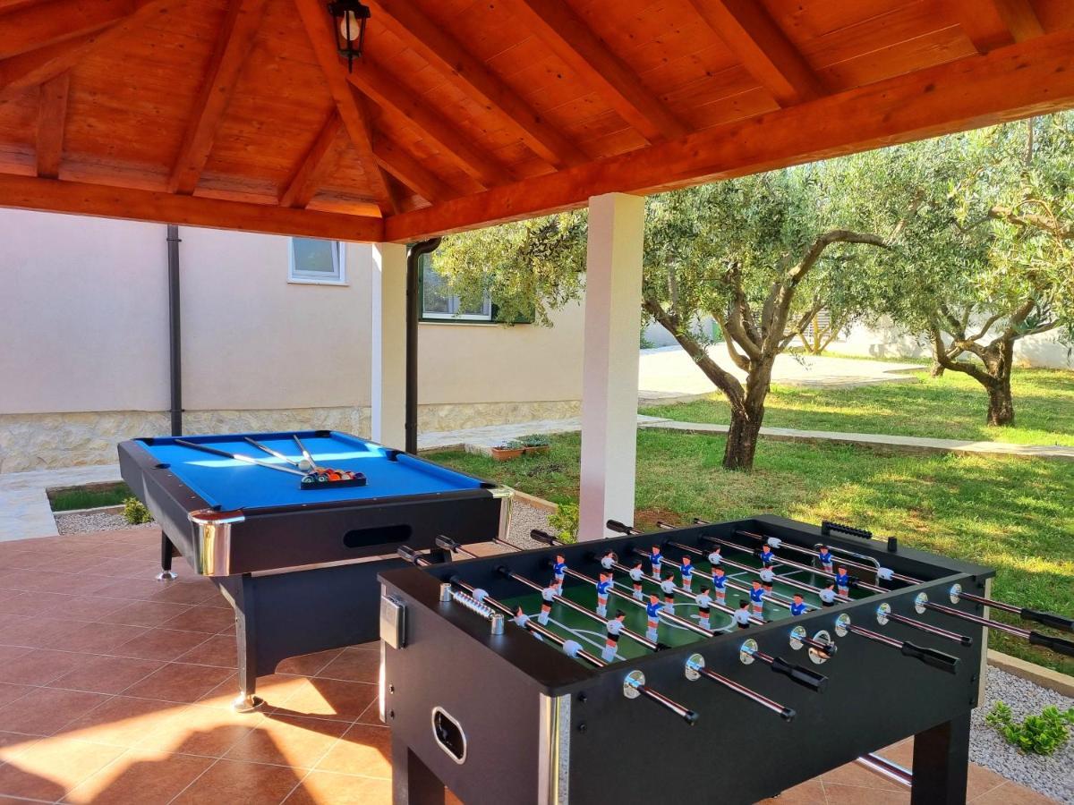 Villa Lorema-Pet Friendly On 5000 Sqm Garden,Pool, Jacuzzi, Billiard&Ps5 Свети-Филип-и-Яков Экстерьер фото